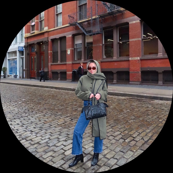 chloecurley